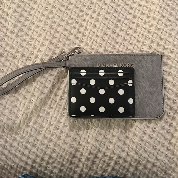 Michael Kors Silver Gray Wristlet - Picture 6 of 6
